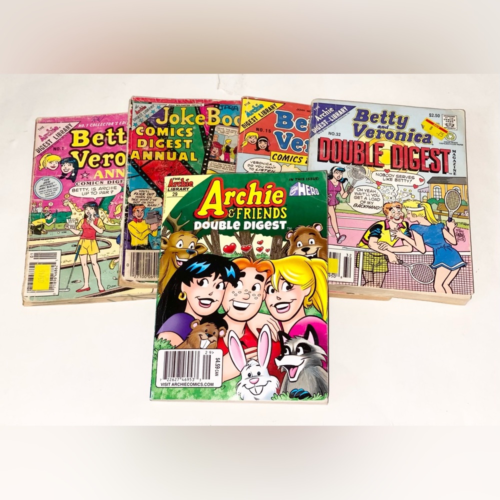 SOLD - Lot of 5 Archie Books Vintage *Flawed*